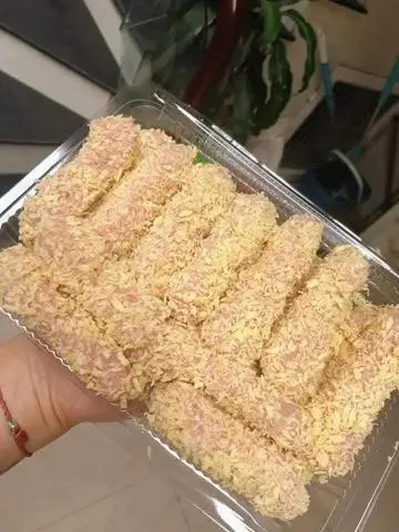 Hình ảnh Nem Chua Rán Huy Nga 500g