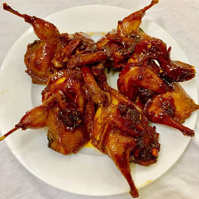 Hình ảnh Cơm chim cút rô ti