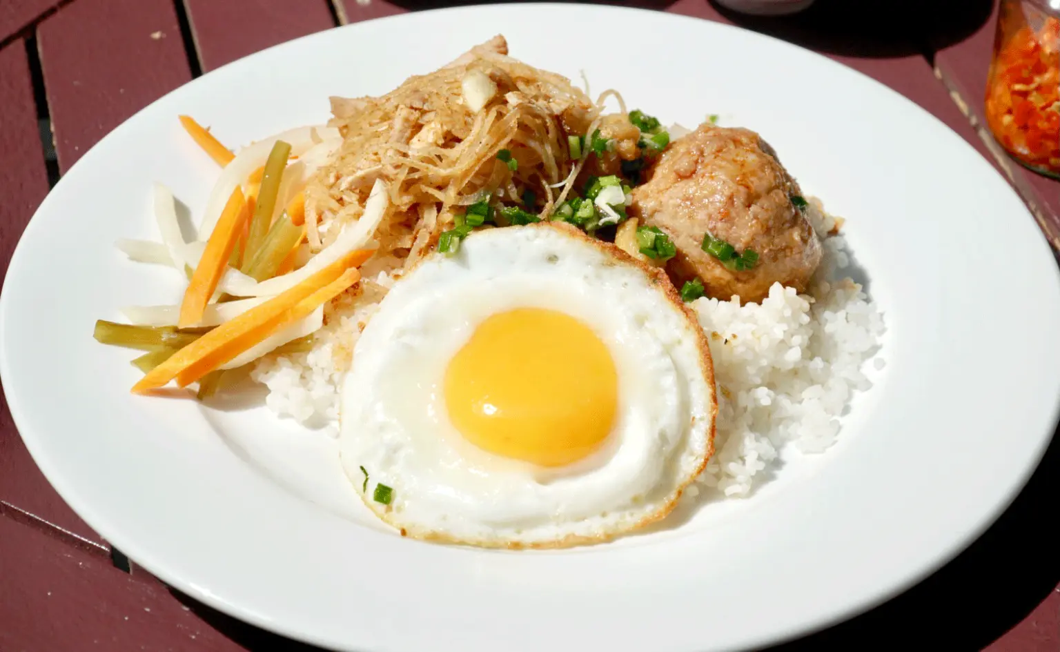 Hình ảnh Cơm Xíu Mại - Bì - Ốp La