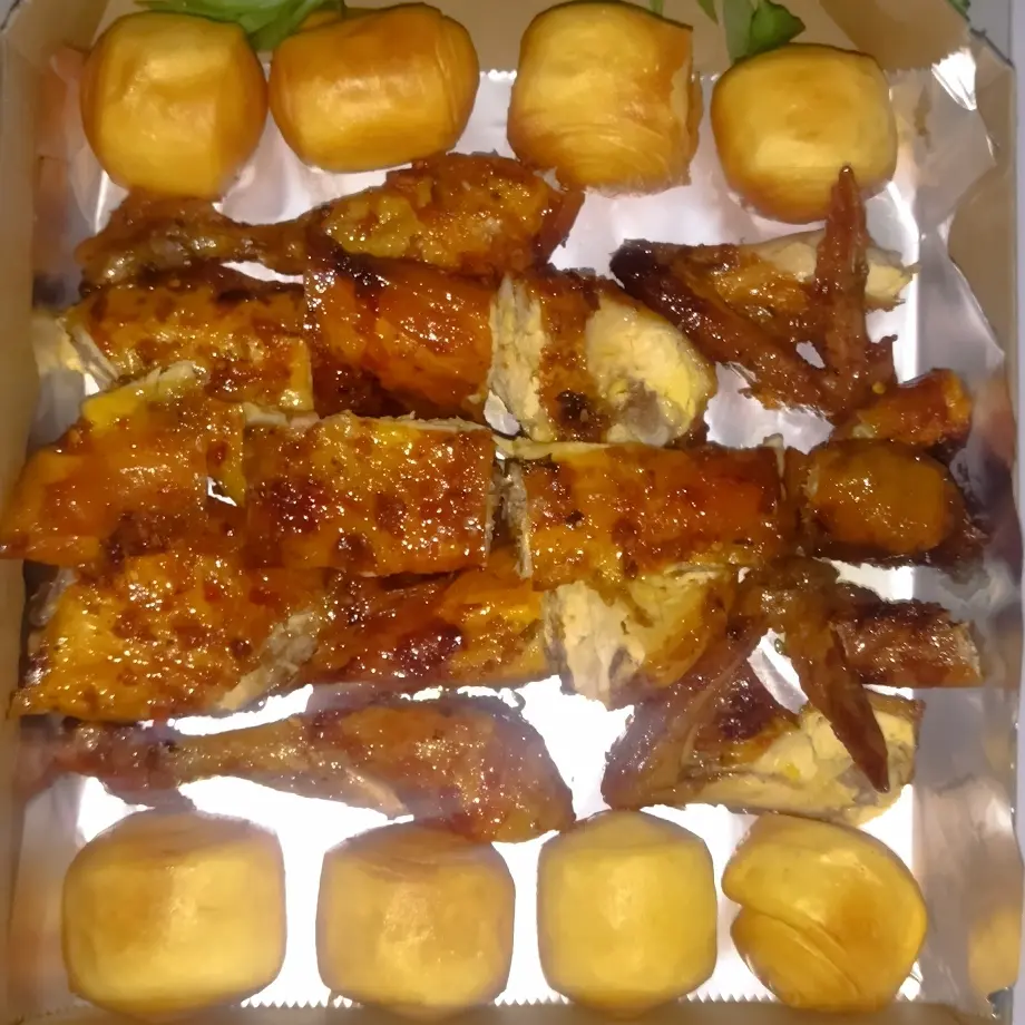 Hình ảnh gà nướng bánh bao chiên