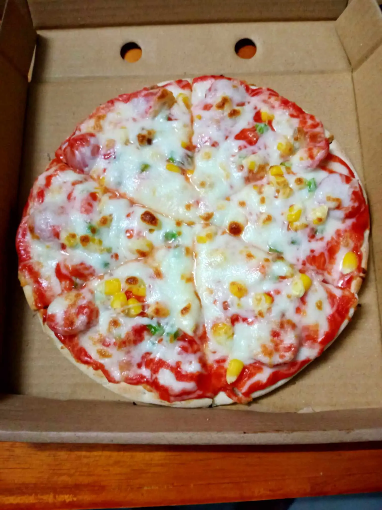 Hình ảnh Pizza xúc xích hai sản
