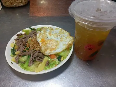 Hình ảnh Combo nui xào bò - trứng - trà tắc
