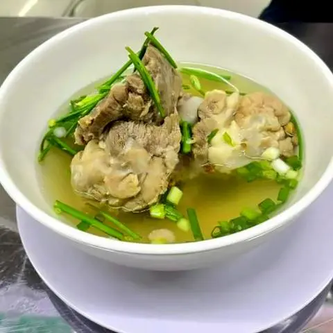 Hình ảnh Hủ tiếu xương ống đặc biệt