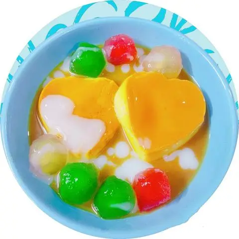 Hình ảnh Chè Cà Phê, Kem Sữa Dừa Non Màu Caramen (2 Bánh Bự)