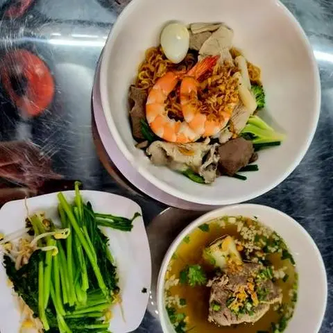 Hình ảnh Hủ tiếu tôm - bằm đặc biệt