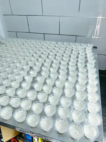 Hình ảnh 1 chục rau câu dừa