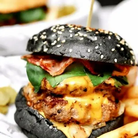 Hình ảnh Burger Tôm 2 Tầng Than Tre