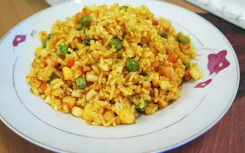 Hình ảnh Cơm chiên bò