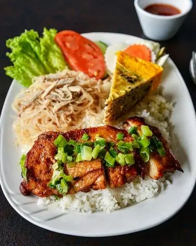 Hình ảnh Cơm Sườn + Bì + Chả