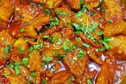 Hình ảnh Cơm Chả Cá Sốt