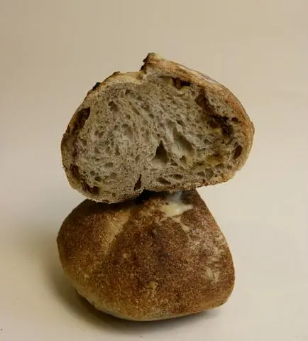 Hình ảnh Sourdough nho và óc chó - sourdough walnut raisin