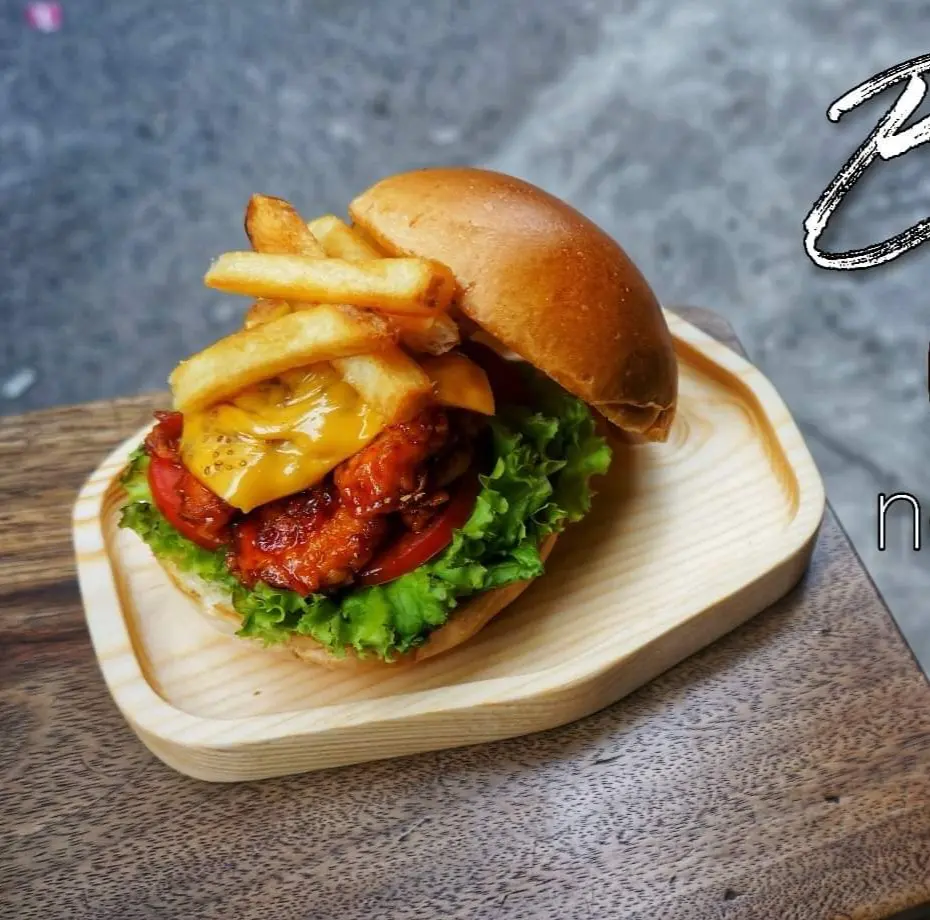 Hình ảnh Bao Mập  Burger Gà giòn cay 