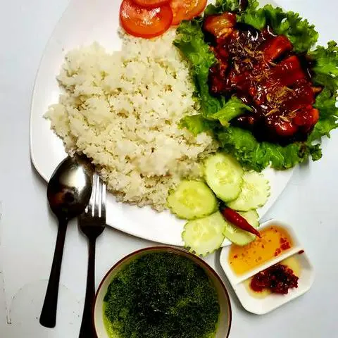 Hình ảnh Sườn Cốt Lết Sốt Sa Tế