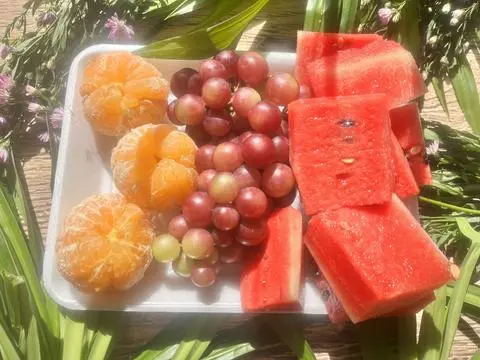 Hình ảnh Quýt Đường, Nho Phan Rang, Dưa Hấu - Khay 1Kg