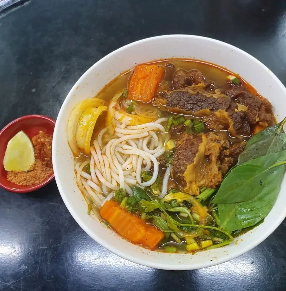 Hình ảnh Bún Bò Kho: Lạ Mà Quen