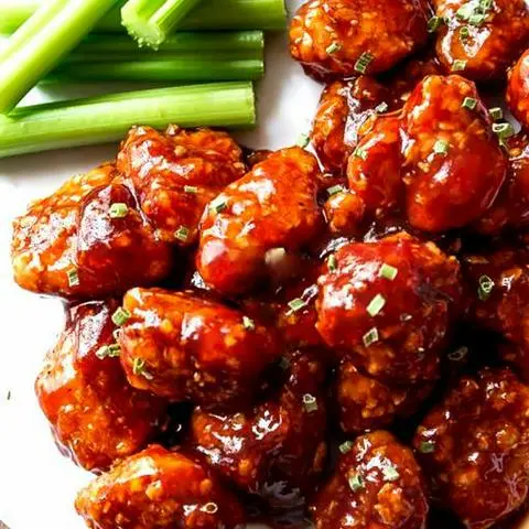 Hình ảnh Gà viên sốt cay Hàn Quốc