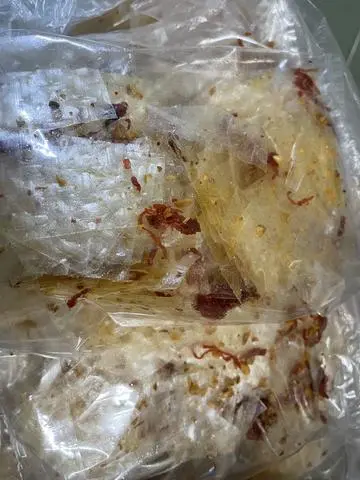 Hình ảnh Bánh tráng khô bò tỏi ngon