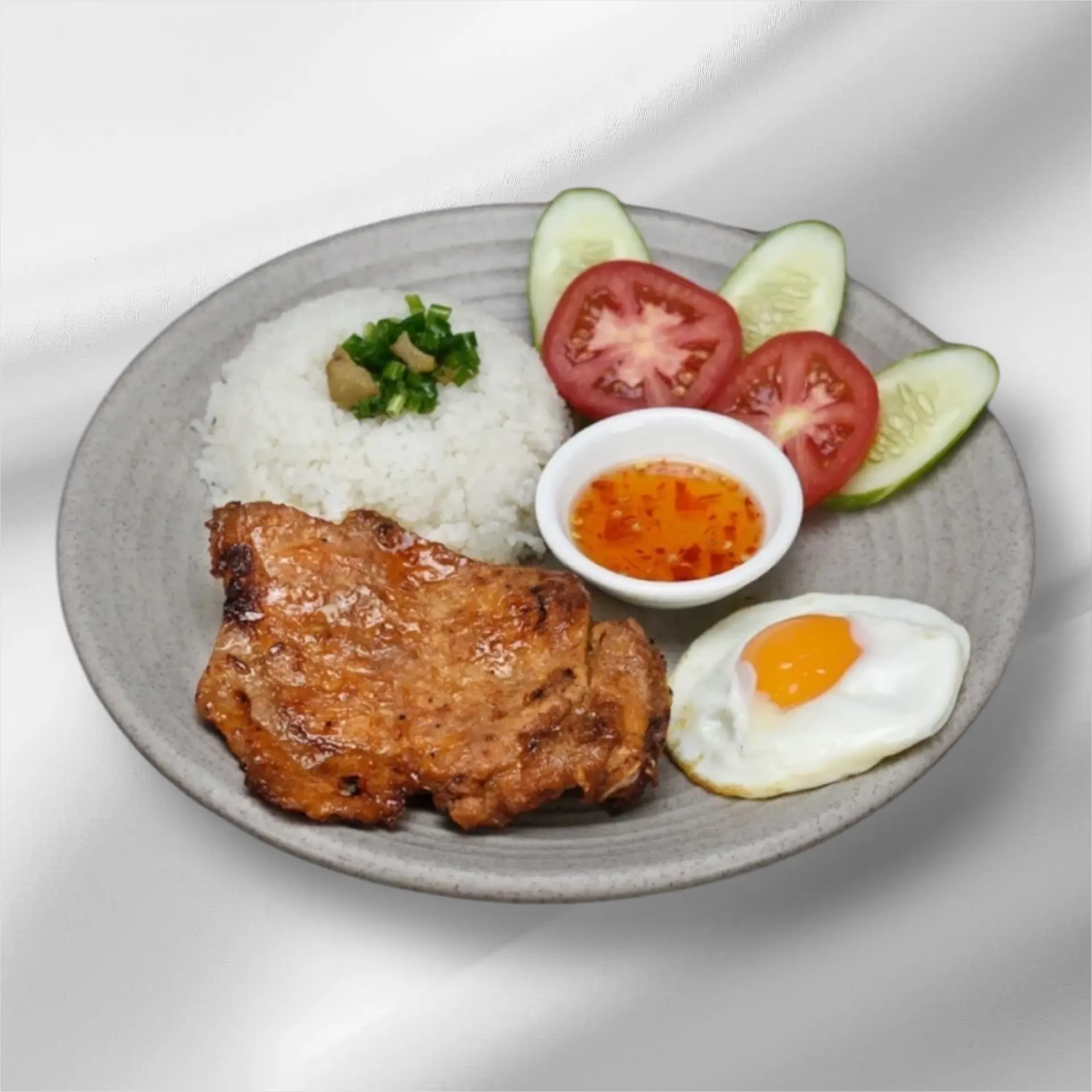 Hình ảnh Cơm Sườn + Trứng Ốp La
