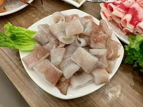 Hình ảnh Mực Thêm Lẩu