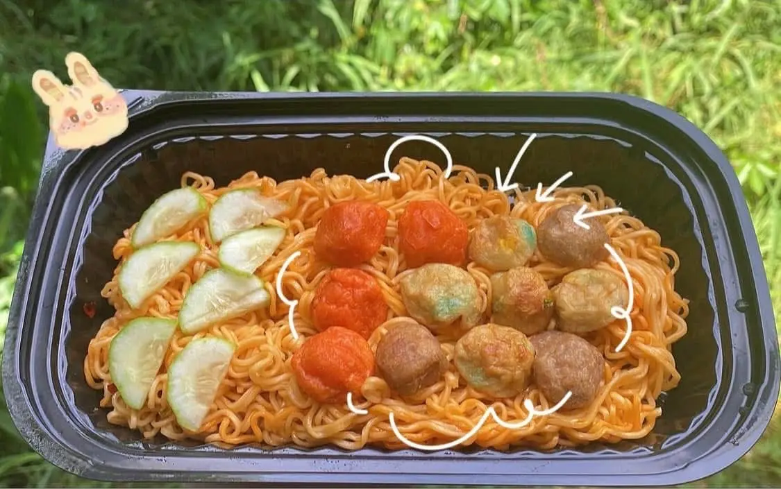 Hình ảnh Mì trộn cá - bò - tôm viên