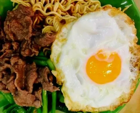 Hình ảnh mì xào bò trứng 