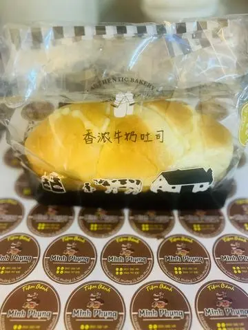 Hình ảnh bánh mì kem sữa 