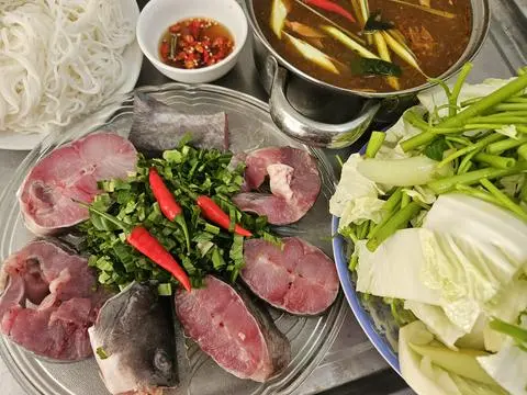 Hình ảnh lâu Thái cá lăng 