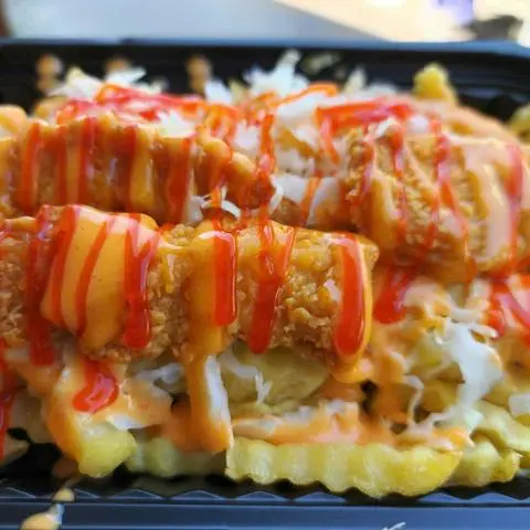 Hình ảnh Loaded Fries Gà Rán