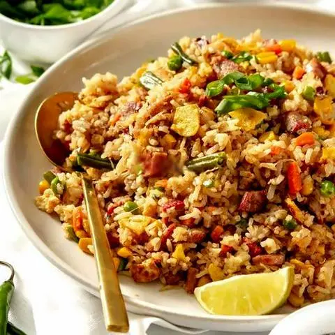 Hình ảnh Cơm chiên lạp xưởng