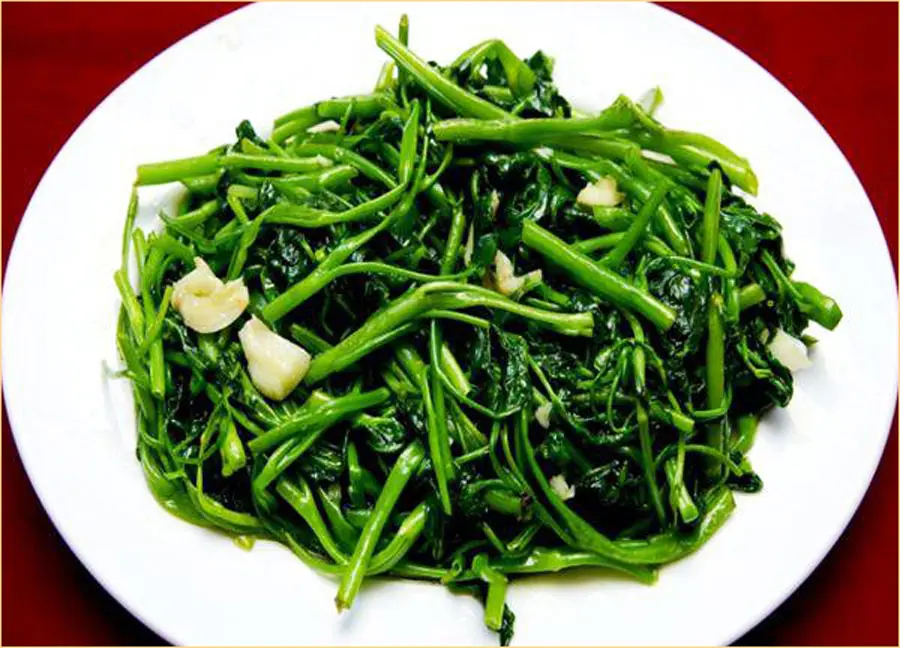 Hình ảnh Rau muống xào tỏi