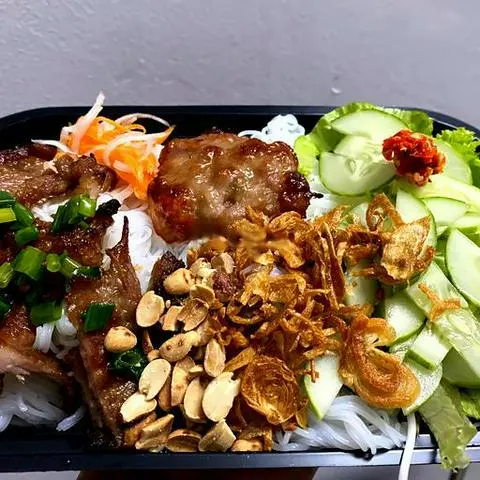 Hình ảnh Combo 3 bún thịt nướng - 1 ly trà tắc mật ong