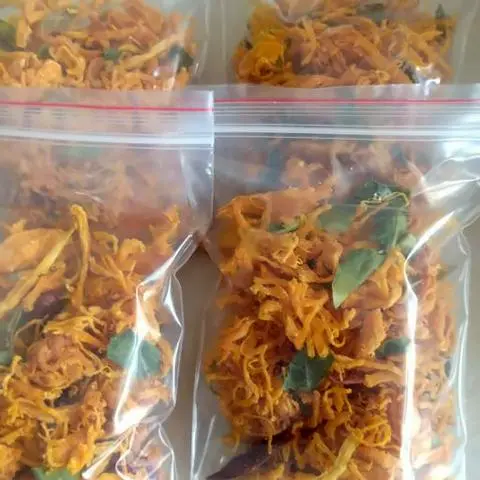 Hình ảnh Khô gà lá chanh