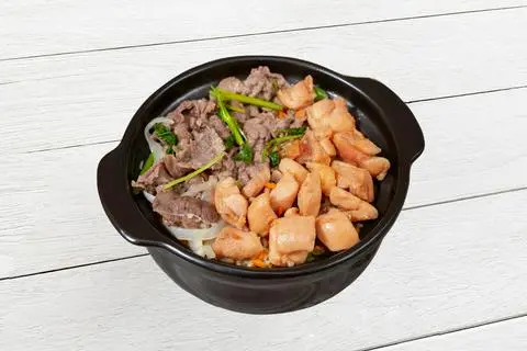Hình ảnh Cơm thố bò - gà