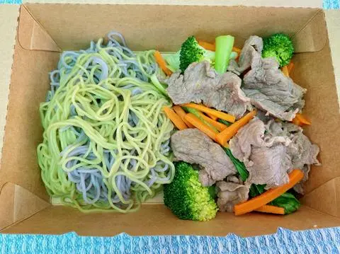 Hình ảnh mì rau củ organic xào bò ( new )