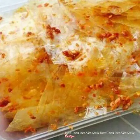 Hình ảnh Bánh tráng trộn muối tỏi phi - không cay