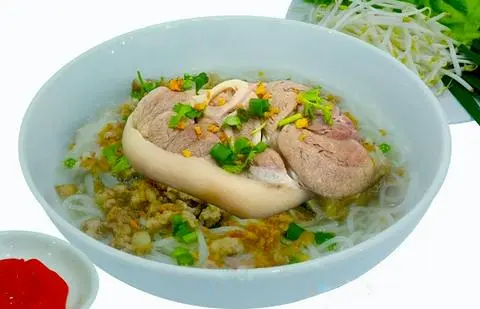 Hình ảnh hủ tiếu giò heo