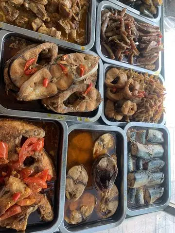 Hình ảnh Cơm canh măng chua cá diêu hồng