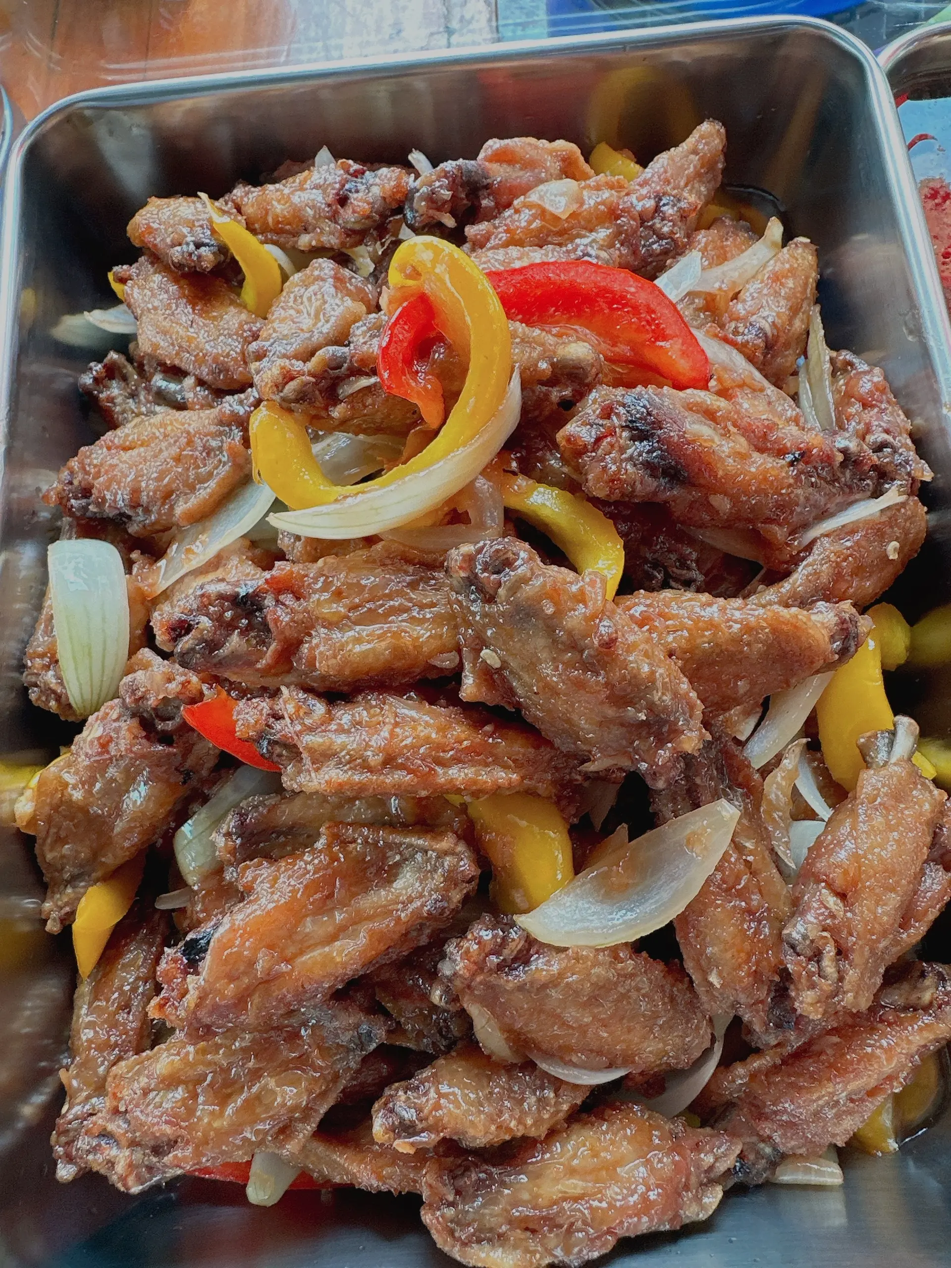 Hình ảnh Cơm Cánh Gà Chiên Mắm