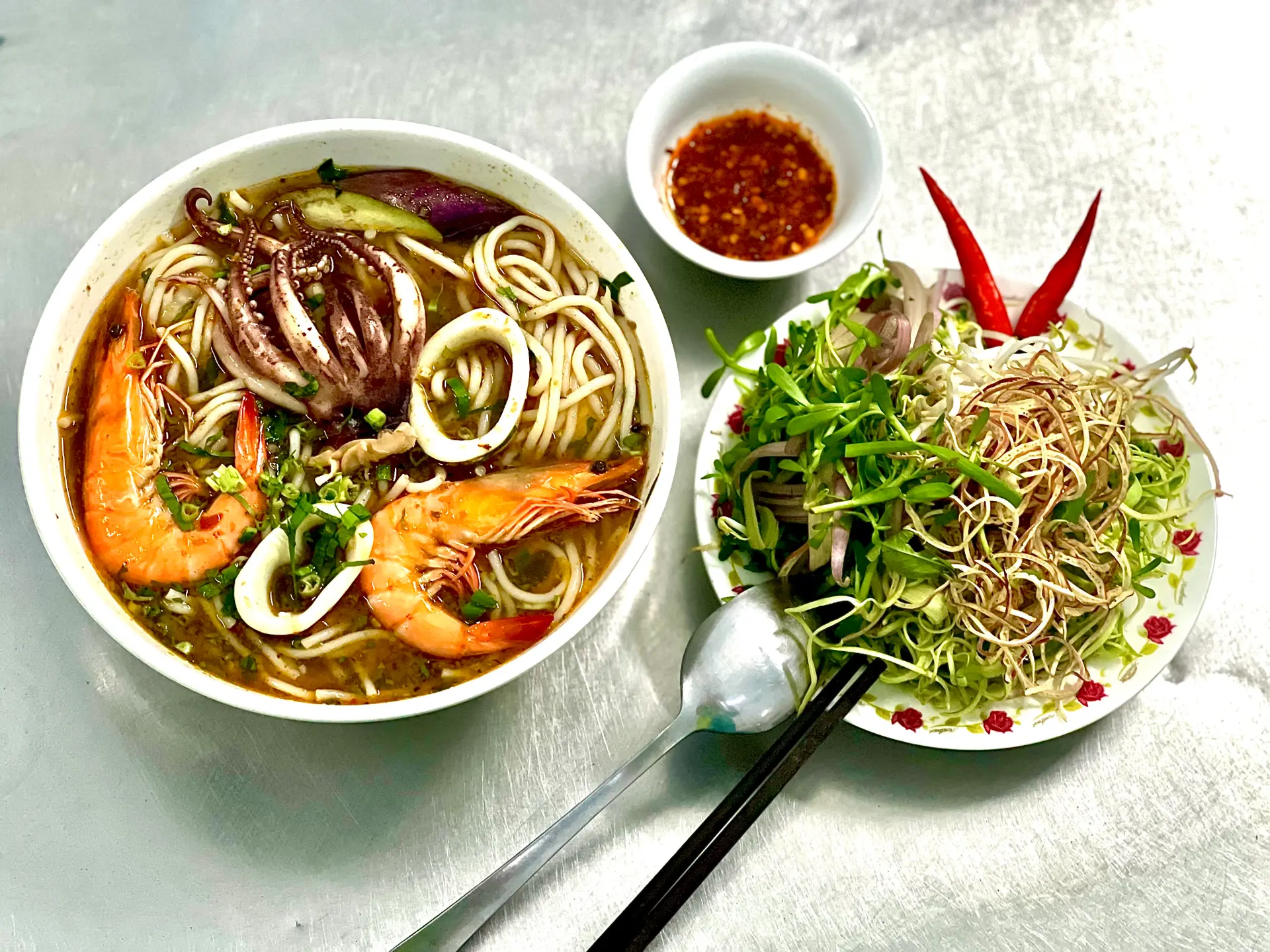 Hình ảnh Bún Mắm Tôm Mực 