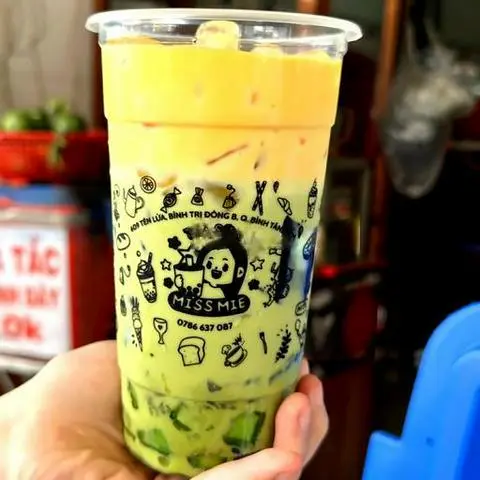 Hình ảnh Trà sữa thái xanh kem trứng 