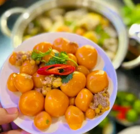 Hình ảnh Trứng non ( ăn kèm với lẩu)