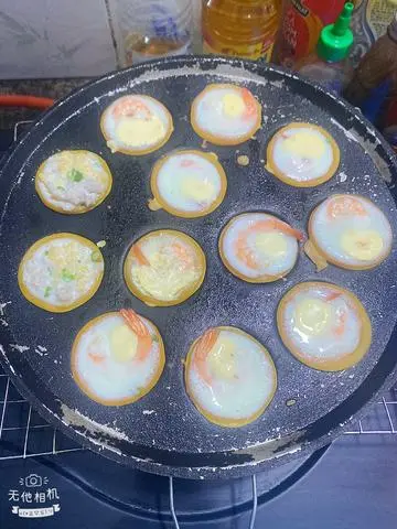Hình ảnh Bánh khọt tôm mix trứng 