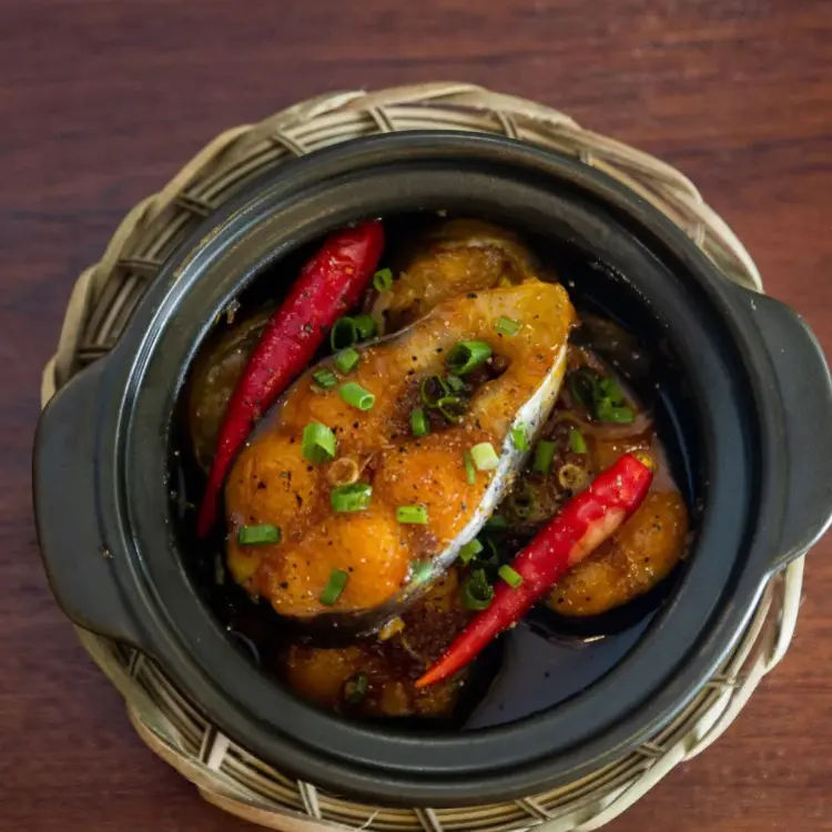 Hình ảnh Cơm cá hú kho thơm + Canh