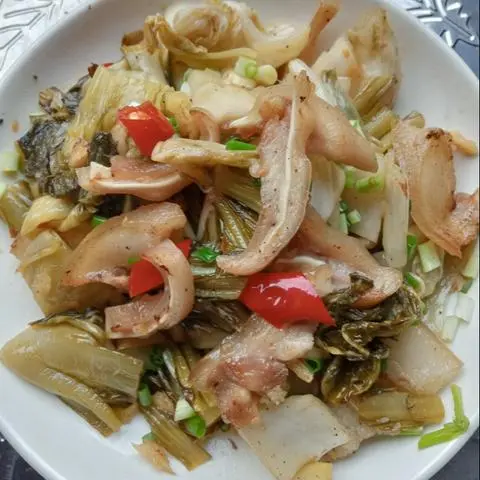 Hình ảnh TAY HEO XÀO CẢI CHUA 