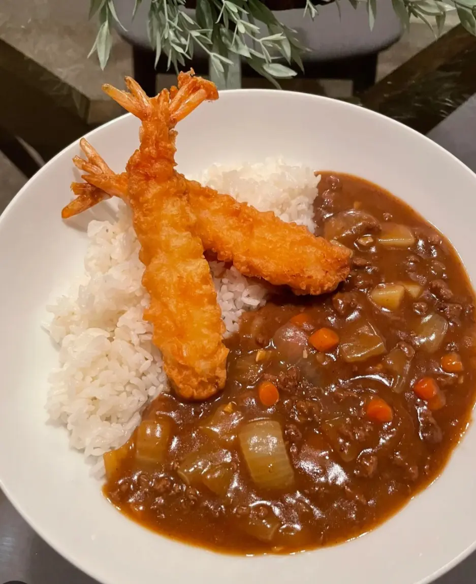 Hình ảnh Cơm curry tôm chiên tempura Nhật Bản