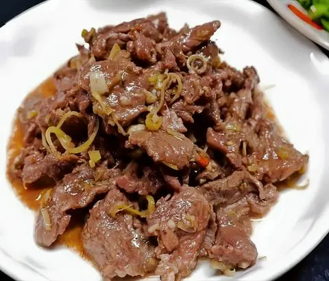 Hình ảnh Cơm Bò Xào Sả Ớt