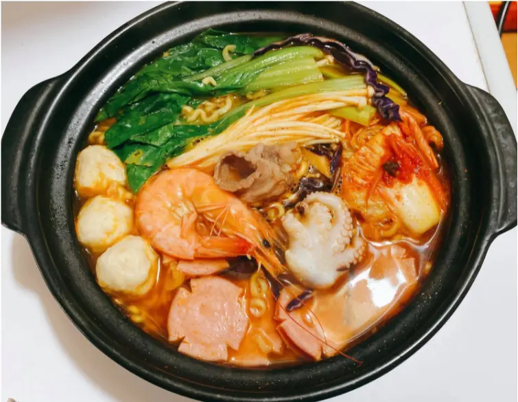 Hình ảnh Mì Cay Kim Chi Thập Cẩm