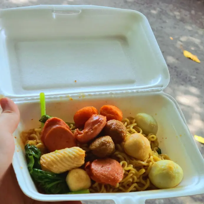 Hình ảnh Mì trộn thập cẩm