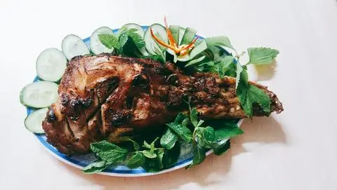 Hình ảnh Má heo nướng (má thịt không phải loại xương hàm)