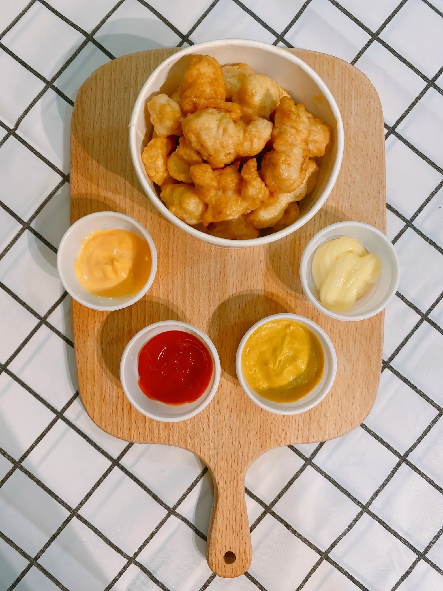 Hình ảnh Gà popcorn kèm sốt